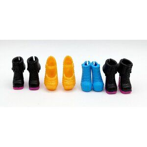 LOT OF 4 PAIRS OF REPLACEMENT MONSTER HIGH DOLL SHOES